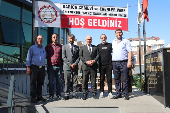 Başkan Bıyık, Cemevi’nde canlarla yufka pişirdi