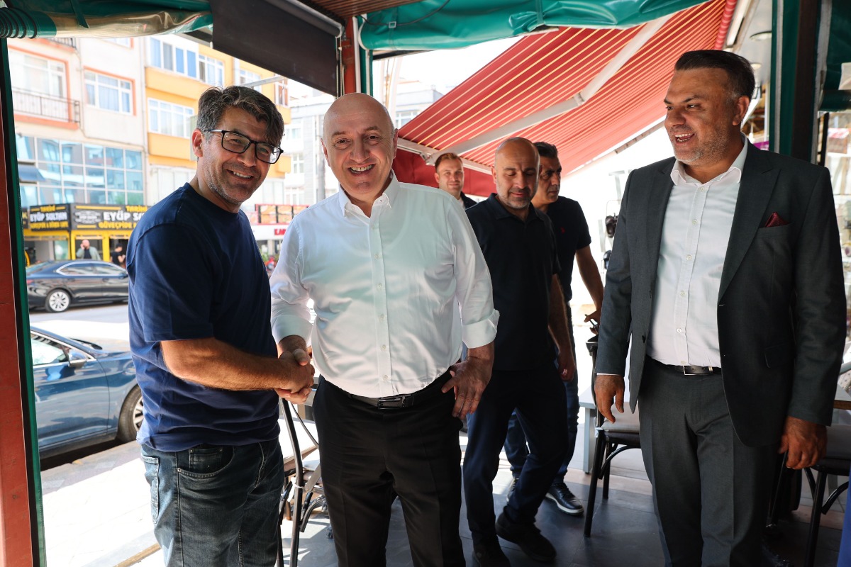 Başkan Bıyık, sokak sokak Darıca’yı dinliyor