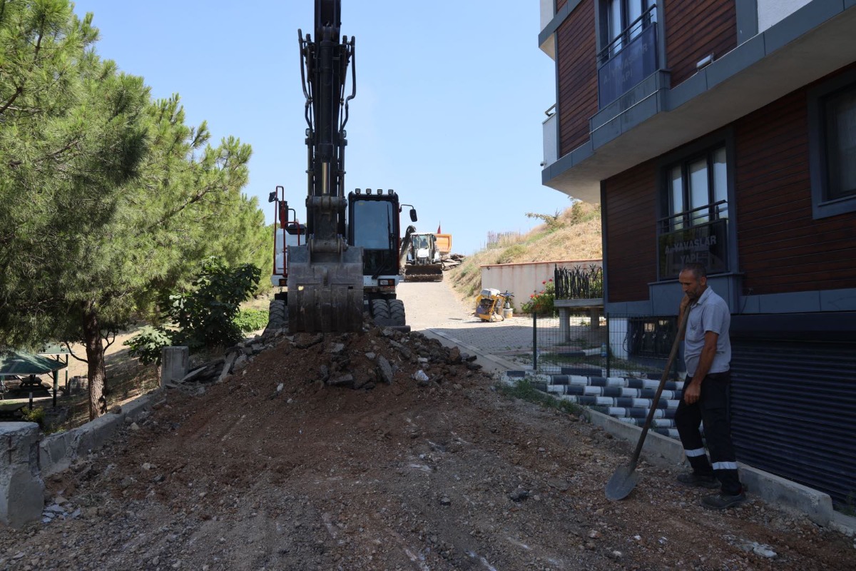 Darıca’nın dört bir yanında yoğun mesai