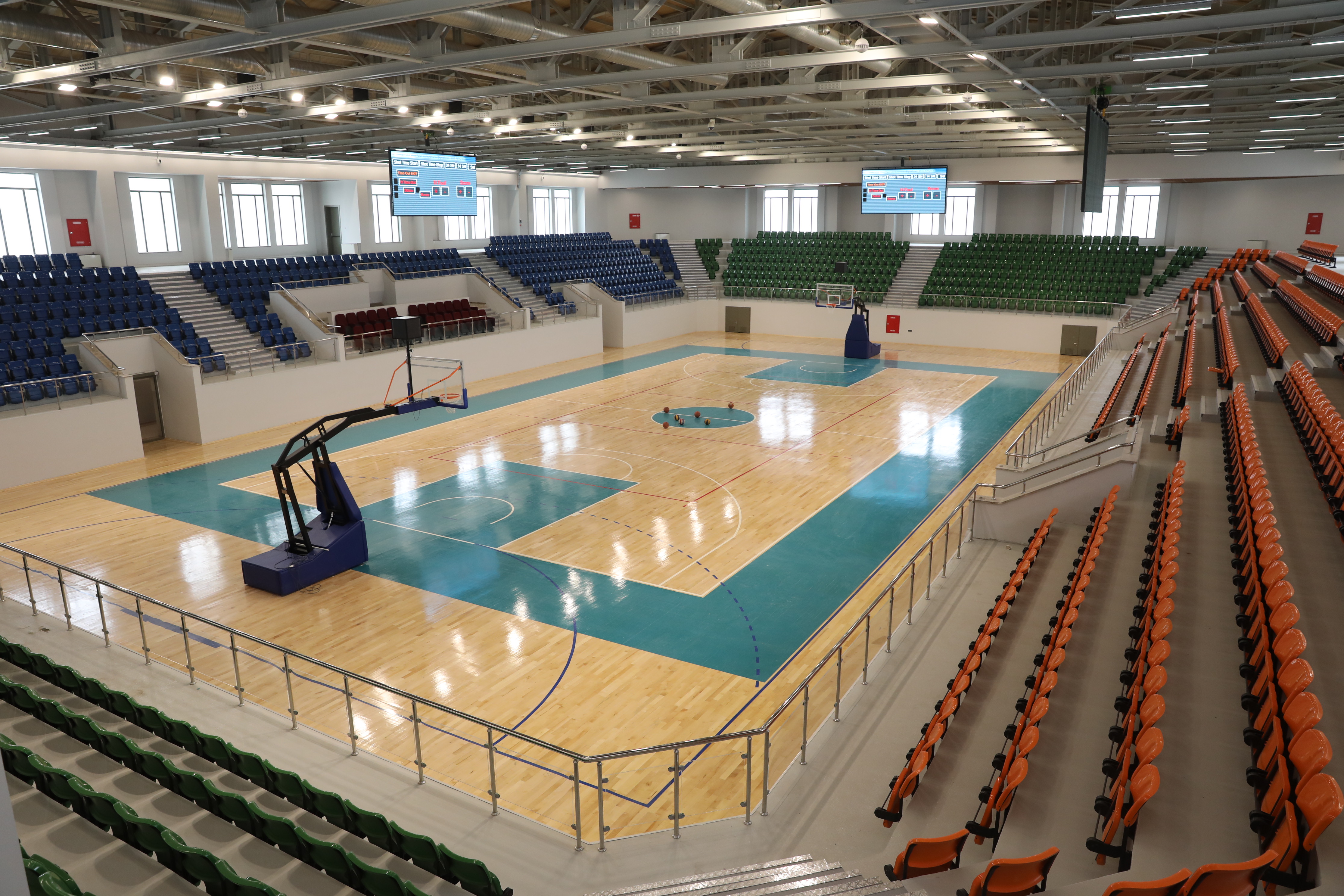 1800 KİŞİLİK ERAY ŞAMDAN SPOR SALONU