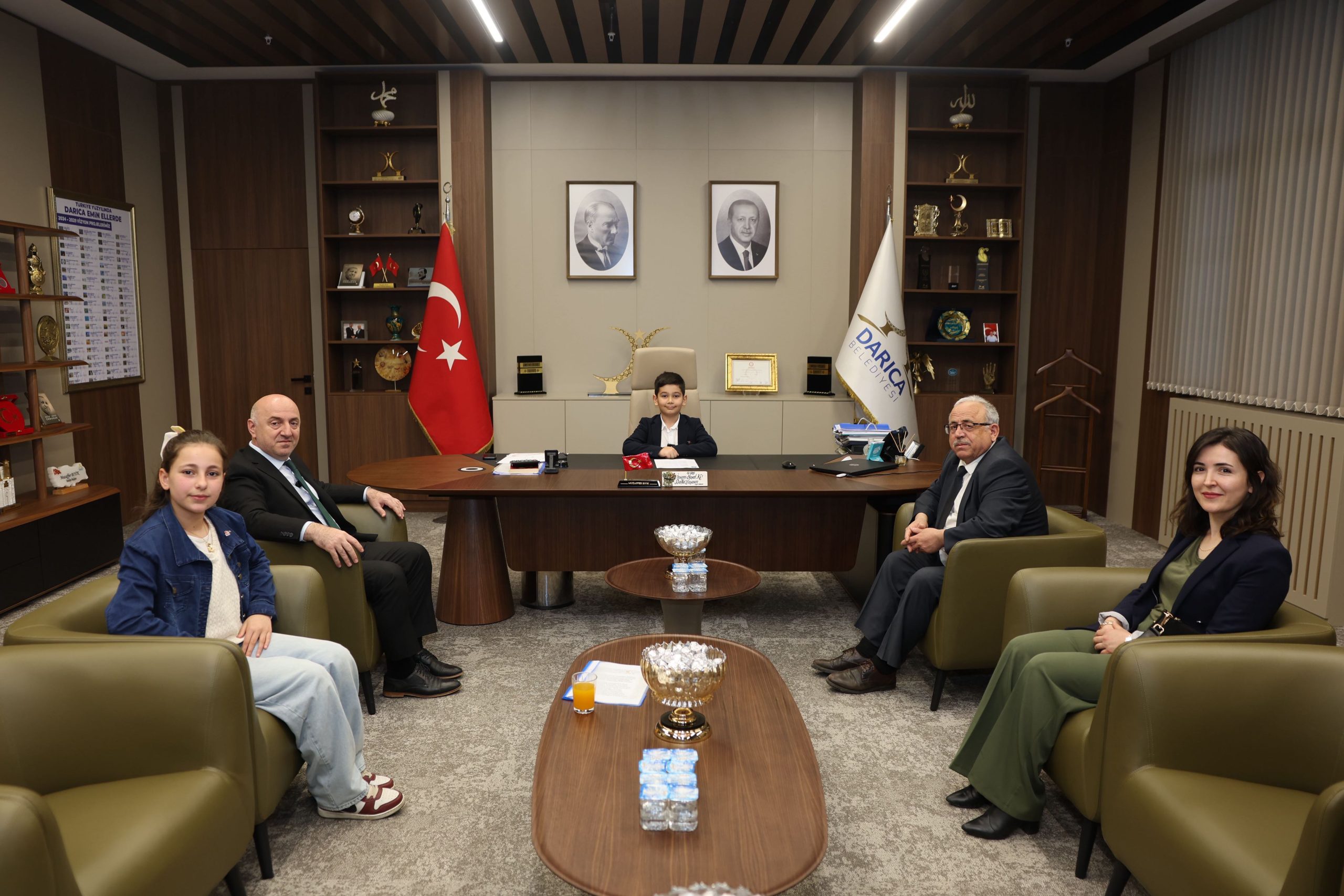 Başkan Bıyık makamını geleceğin başkanlarına devretti